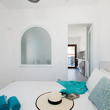 Olive Tree, 2brm With Pool 아파트 *
