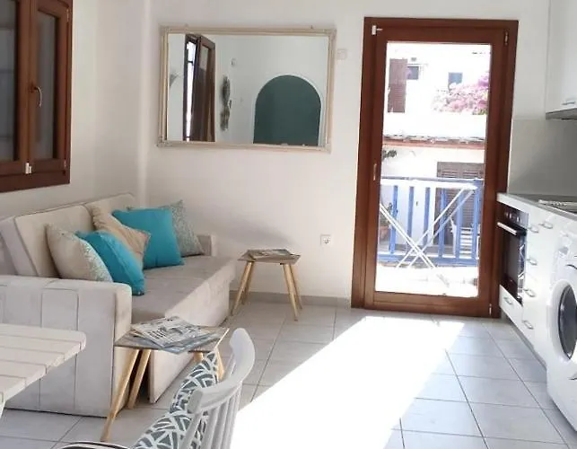 Olive Tree, 2brm With Pool