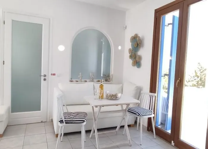 Olive Tree, 2brm With Pool דירה *